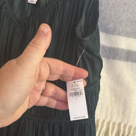 Old Navy Dark Green Camisole Top - Picture 5 of 5